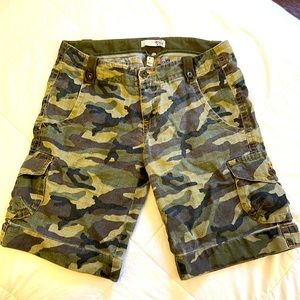 Joie camo cargo short size 0